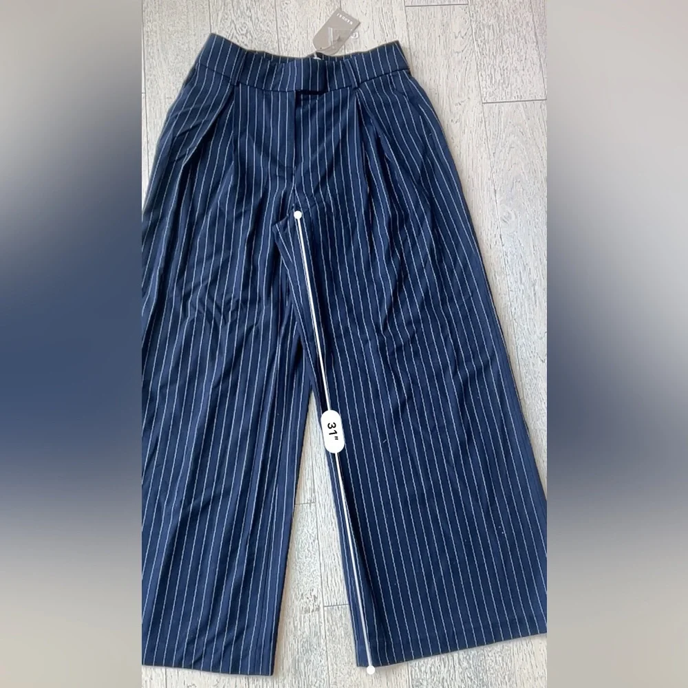 NWT Meshki “Jacqueline” Navy Pinstripe Wide-Leg Pants - Picture 10 of 16